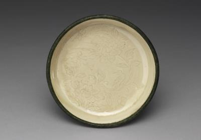 图片[3]-Brush washer with incised hibiscus pattern in white glaze, Song dynasty (960-1279)-China Archive